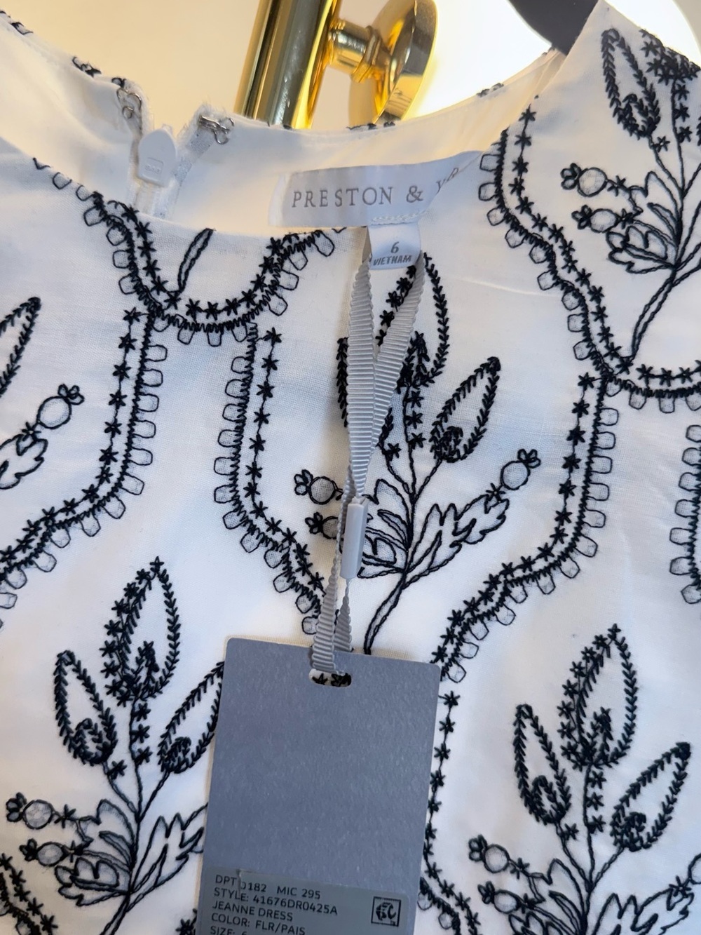 Preston & York White Black Embroidered Bell Sleeve Shift Dress NWT Size 8 - Picture 3 of 11